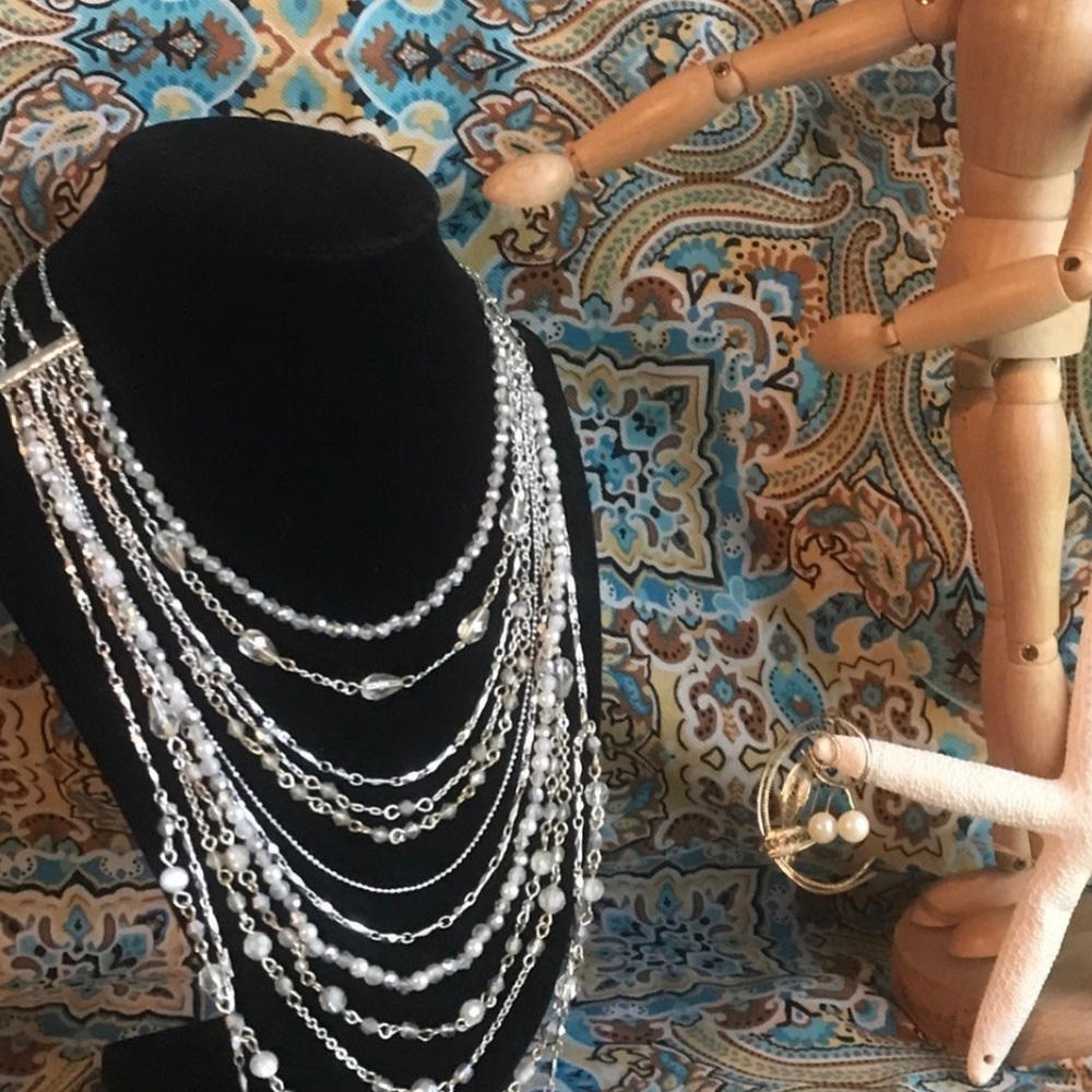 necklace ***very shiny***
